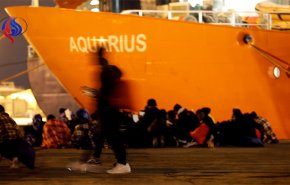 إيطاليا وإسبانيا ترفضان استقبال سفينة إنقاذ تحمل مهاجرين