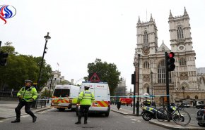 بريطانيا.. الشرطة تتعامل مع حادث الاصطدام أمام البرلمان كعمل إرهابي
