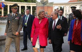 بوتين يتسبب في تأجيل زفاف وزيرة الخارجية النمساوية