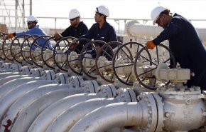 توقيع اتفاق بين الكويت والعراق بخصوص الحقول النفطية المشتركة 
