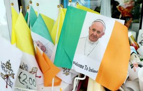 البابا فرنسيس يزور ايرلندا وسط ترقب كبير لعظاته حول الاعتداءات الجنسية+فيديو