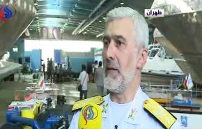 العميد رستکاري: الحظر، لن يؤثر علی البحرية الايرانية