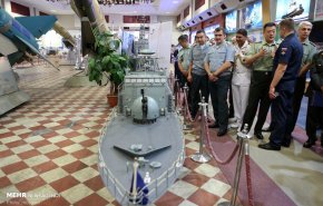 وابستگان نظامی خارجی از نمایشگاه دستاوردهای صنعت دفاعی بازدید کردند
