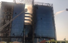 20 فرقة إطفاء للسيطرة على حريق مبنى النيابة العامة في الدمام