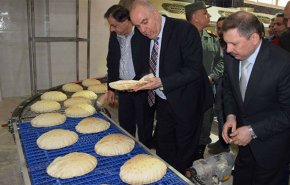 وزير التجارة السوري يكشف.. تعرفة جديدة للخبز