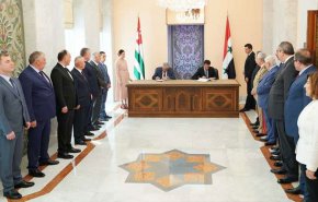 الأسد يوقع معاهدة تعاون مع أبخازيا