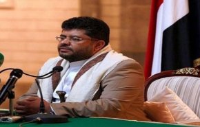 محمد علي الحوثي: عدم السماح للطائرة العمانية بنقل الوفد انتهاك للقانون الإنساني