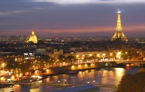 اعتقال رجل أصاب 7 أشخاص في هجوم بسكين وسط باريس