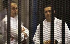 جنايات القاهرة تقرر القبض على علاء وجمال مبارك