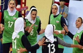المنتخب النسوي الإيراني للكرة الطائرة يفوز علي الفلبين