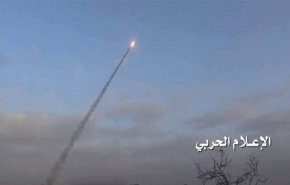 القوة الصاروخية تستهدف معسكرا للجيش السعودي شرق جيزان