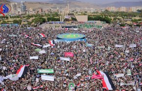  ايقاد شعلة العيد الرابع لثورة 21 سبتمر في اليمن