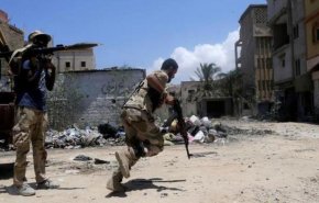 اشتباكات بالأسلحة الثقيلة في طرابلس.. ودعوة لوقف إطلاق النار