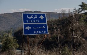 شاهد.. هذا ما تفعله الآليات التركية على الحدود السورية