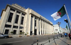 المجلس الشعبى الوطنى الجزائرى يجمد نشاطاته
