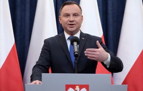 الرئيس البولندي يعلن بناء قاعدة أميركية جديدة