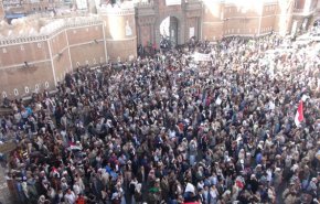 هزاران یمنی علیه جنایات آل سعود راهپیمایی کردند
