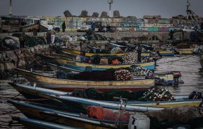الاحتلال يعتقل صيادين اثنين من بحر قطاع غزة
