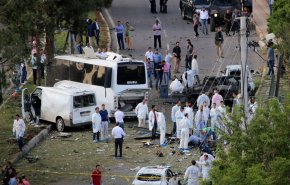 مقتل 19 شخصا في انقلاب شاحنة تقل مهاجرين غربي تركيا