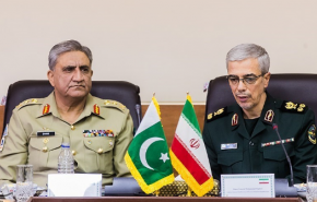 تماس تلفنی سردار باقری با فرمانده ارتش پاکستان درباره مرزبانان ایرانی
