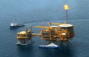 رویترز: هدف از اعطای معافیت تحریمی حفظ توازن بازار نفت است
