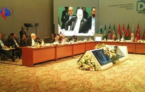 ظریف خواستار مقابله کشورهای دی.8 با اقدامات یکجانبه علیه ایران شد