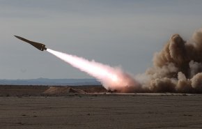 شلیک موشک شلمچه و سامانه موشکی طبس به سمت اهداف هوایی

