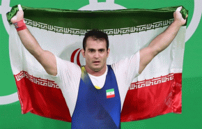 الرباع الايراني سهراب مرادي ينال الذهبية في بطولة العالم
