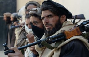 طالبان تكثّف هجماتها في أفغانستان تزامنا مع عودة المبعوث الأميركي