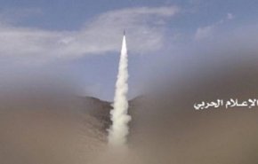 هدف قرار گرفتن مواضع مزدوران سعودی در شمال غربی یمن با موشک «زلزال-۱»