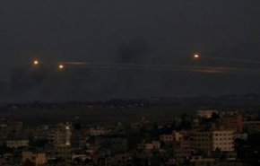 شلیک 400 راکت به سرزمین‌های اشغالی/ حداقل 3 کشته و 85 زخمی براثر پاسخ موشکی مقاومت/ چراغ سبز نتانیاهو برای تشدید حملات به غزه