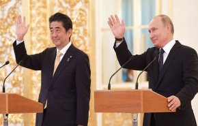 اليابان تعد روسيا بعدم نشر قواعد أمريكية في جزيرتين من جزر الكوريل 
