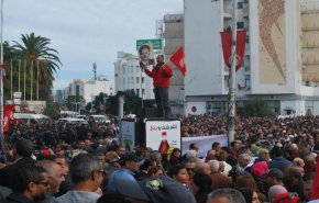 الإضراب بتونس.. معركة كسر عظم بين الحكومة واتحاد الشغل