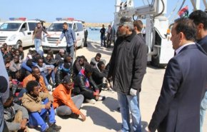 مفوضية اللاجئين تجلي 132 مهاجرا من ليبيا إلى النيجر