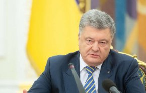  الرئيس الأوكراني يوقع مرسوم فرض حالة الحرب في أوكرانيا