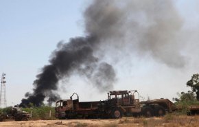  الليبيون يتظاهرون احتجاجا على ضربة أميريكية استهدفت مدنيين
