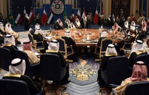 انطلاق أعمال قمة دول مجلس التعاون بغياب امير قطر