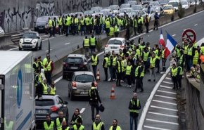 بالفيديو.. فوضى على الطرق في فرنسا