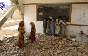 معاناة التعليم في اليمن و2500 مدرسة دمرها العدوان
