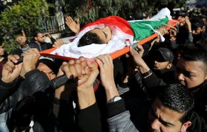 غزة تشيع شهداءها وهنية يؤكد استمرار المسيرات حتى كسر الحصار