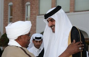  أول رئيس دولة عربية يتصل بالبشير ويؤكد جاهزيته للمساعدة