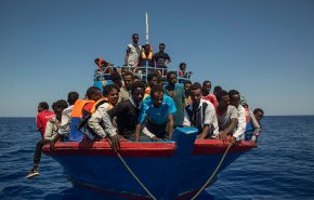 منظمة خيرية إسبانية تنقذ 311 مهاجرا قبالة سواحل ليبيا