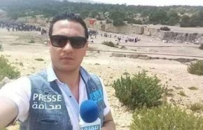 وفاة صحفي تونسي أحرق نفسه