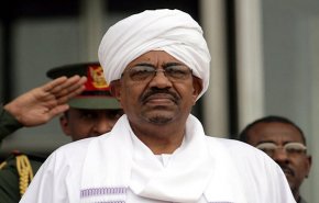 أول ظهور علني للرئيس السوداني منذ اندلاع الاحتجاجات + صور