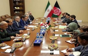 شمخاني يحذر من نقل عناصر داعش الى افغانستان ویبحث آفاق التعاون الثنائي المشترك مع كابول