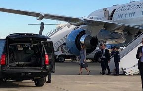 شاهد.. مصور يلتقط طائرة ترامب أثناء رحلتها السرية إلى العراق