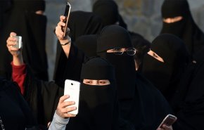 طريقة غريبة لاخطارات طلاق السعوديات 