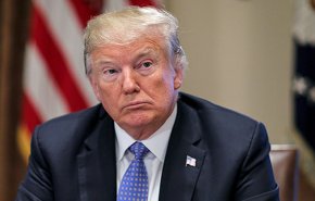 ترامب ينفي احتمال تكليف الديمقراطي جيم ويب بحقيبة الدفاع