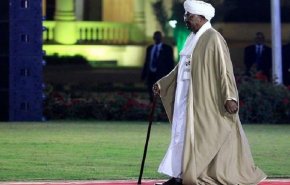 الرئيس السوداني يجري تعديلات حكومية