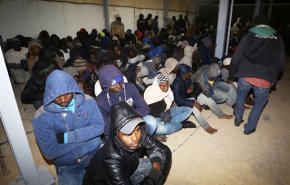 عشرات المهاجرين بانتظار موافقة دول أوروبية على استقبالهم